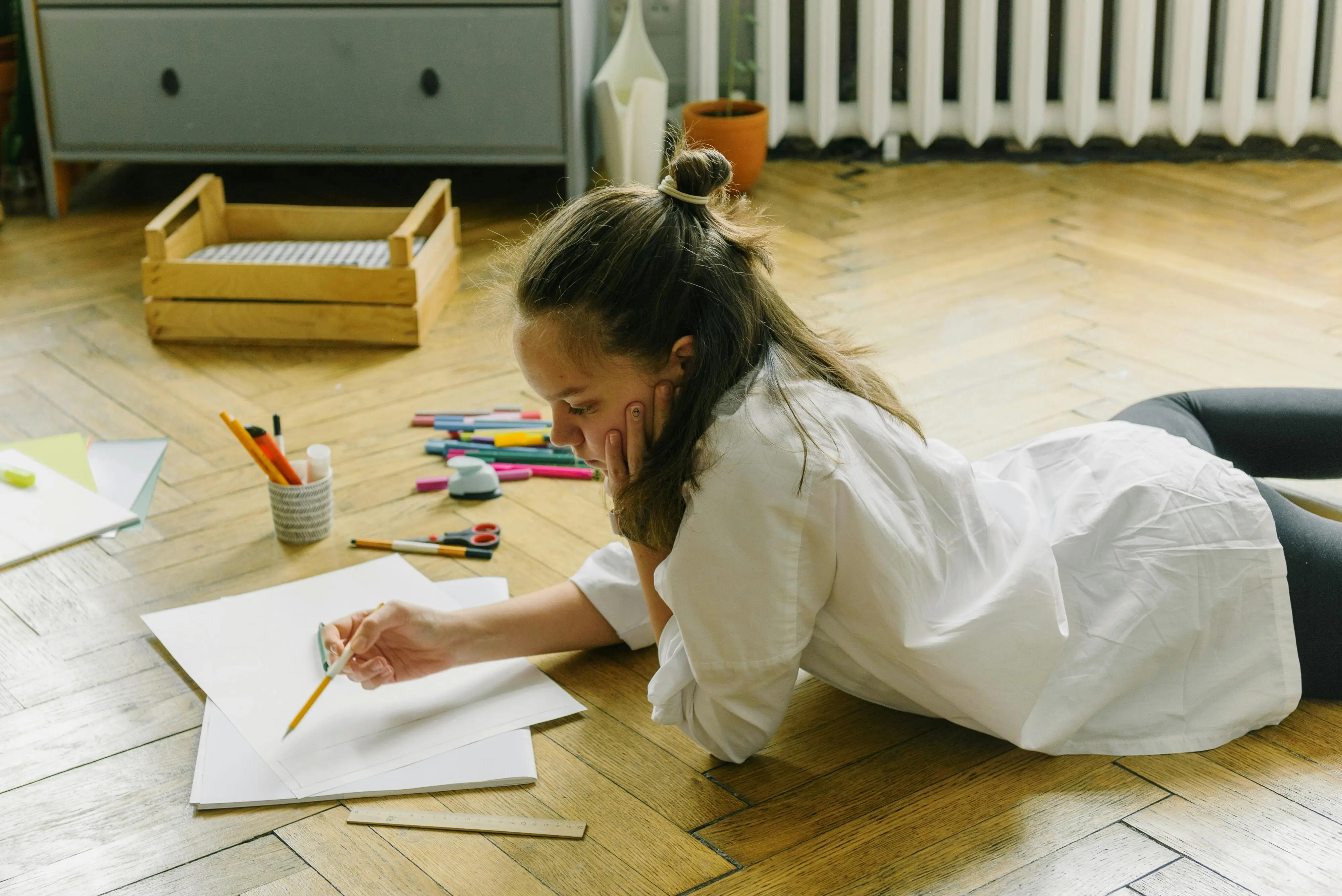 Student in an art class
